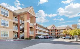 Studio 6 Suites Fresno North Ca